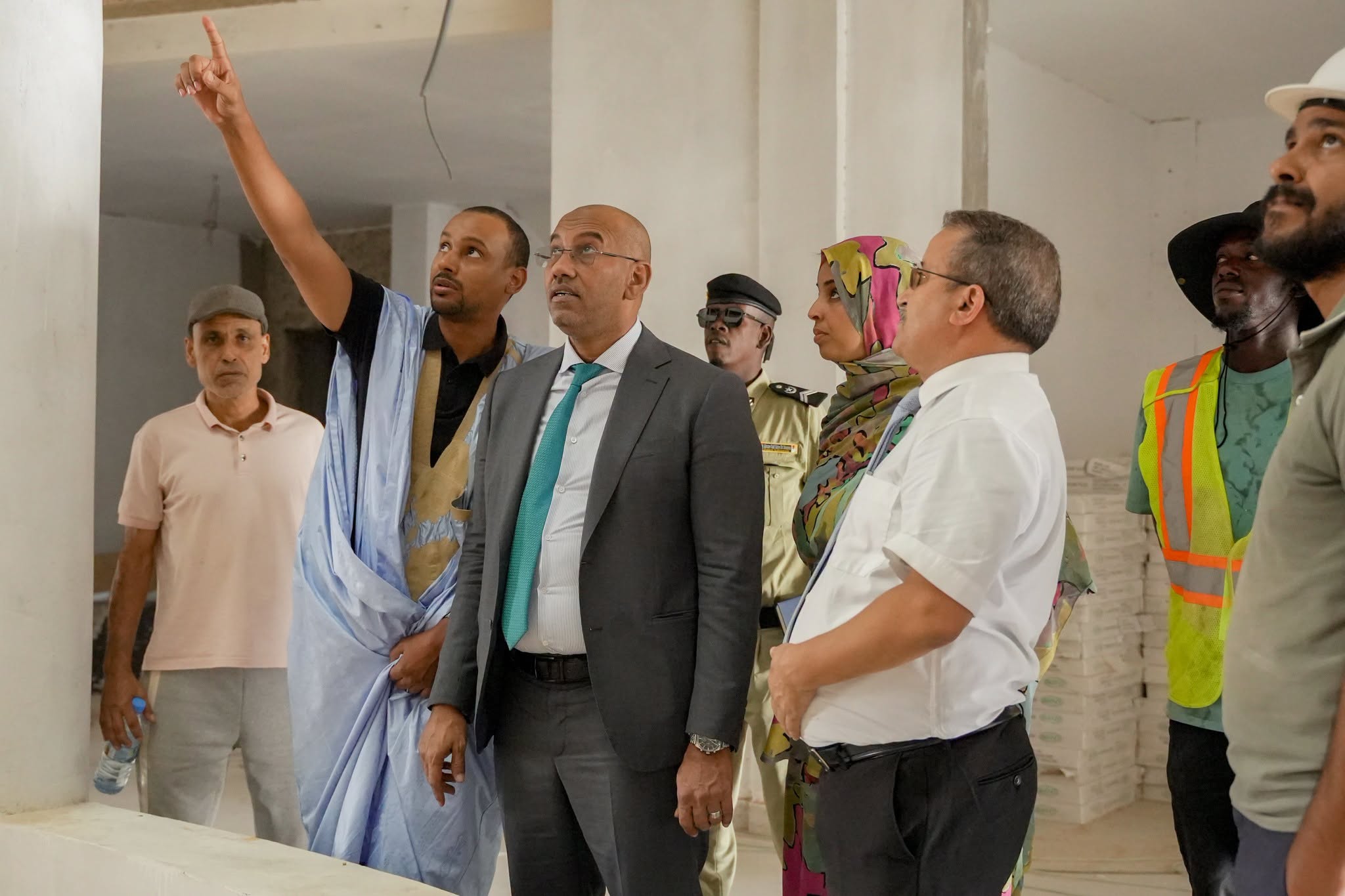 وزير الإسكان يشدد على الالتزام بالمعايير الفنية في المشاريع